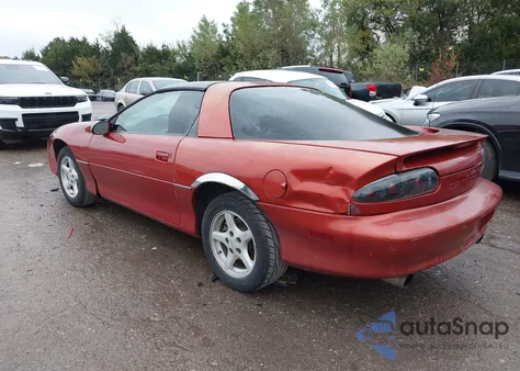 2002 Chevrolet Camaro z USA, uszkodzony, nr VIN 2G1FP22KX22156444